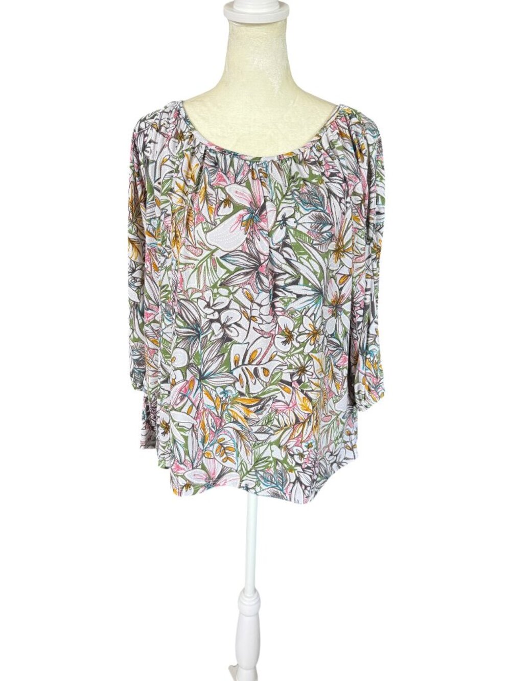 Amana multicolored floral and leaf print 3/4 sleeve open shoulder top size M